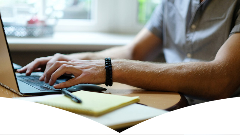 Escríbenos por WhatsApp thumbnail